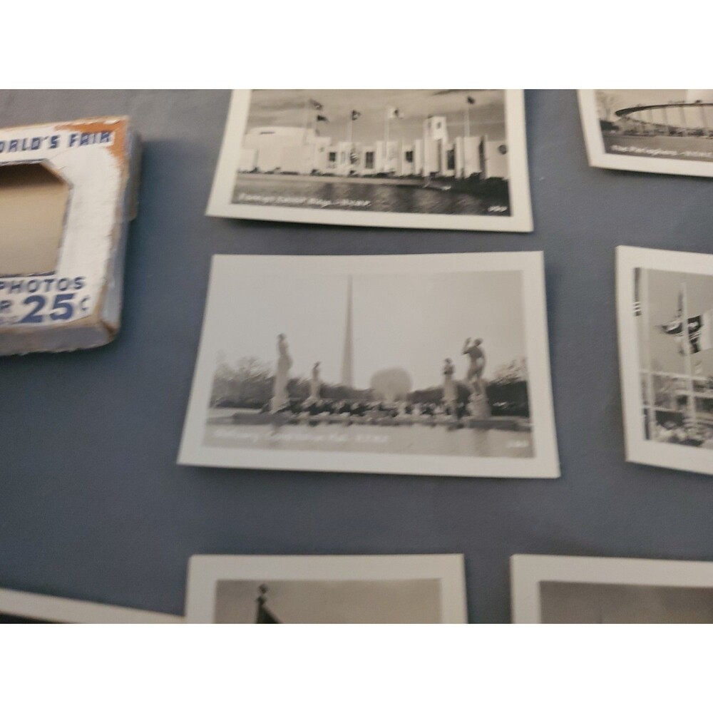 RARE 1939 NEW YORK WORLD'S FAIR SOUVENIR SET OF  20  2" X 2.75" PHOTOS